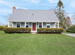 21 Sarasota Ave, Narragansett, RI 02882