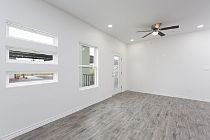1st image of 815 N 15th Pl #17688007