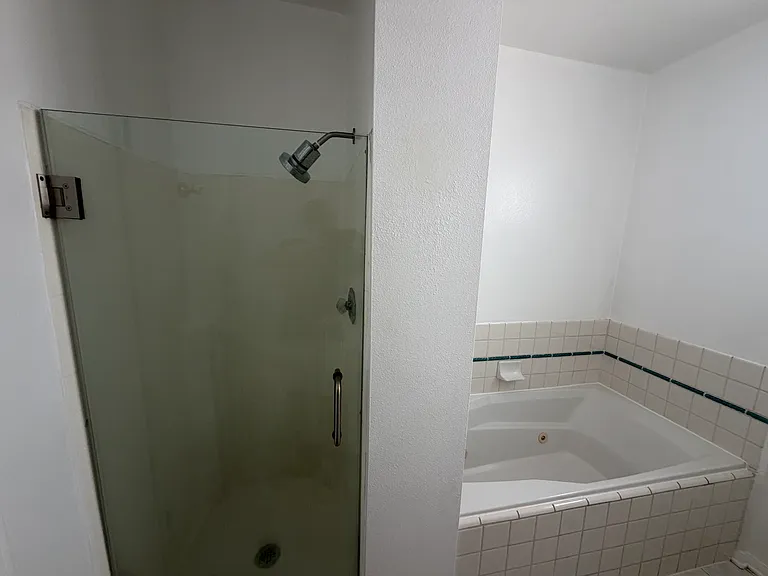 217 S Doheny Dr #5 — Photo 20