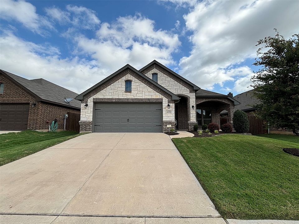 1st image of 4220 Ambergate Dr