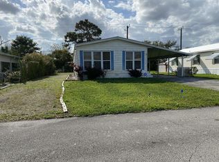 7678 SE Swan Ave, Hobe Sound, FL 33455