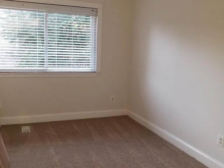 9516 Tippett Ln — Photo 12