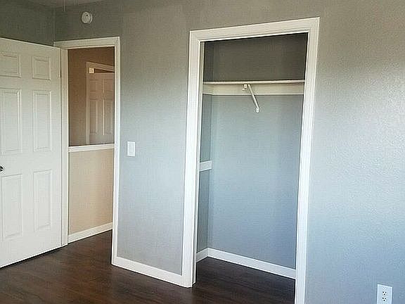4th image of 1030 Nanette Ln