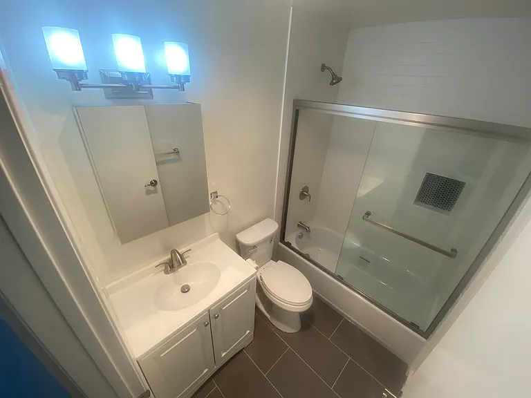 411 Euclid Ave #12 — Photo 4