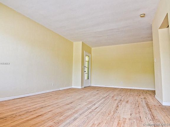 2nd image of 8540 Byron Ave APT 1A