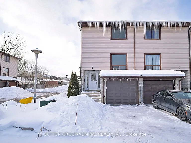 64 Bronte St S #8 — Photo 33
