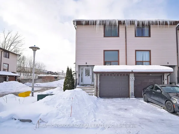 64 Bronte St S #8, Milton, ON L9T 1Y8