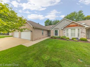 41432 Haggerty Woods Ct, Canton, MI 48187