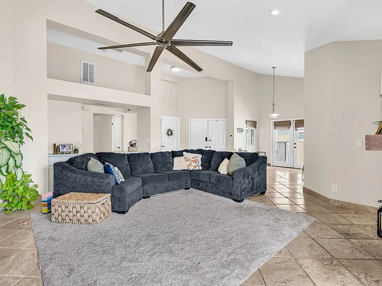 5331 Emerald Ct — Photo 10