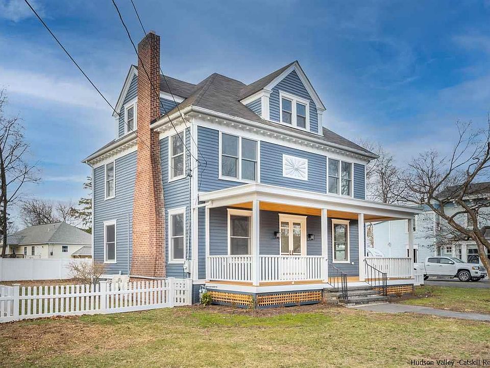 9 Lafayette St Saugerties Ny 12477 Zillow