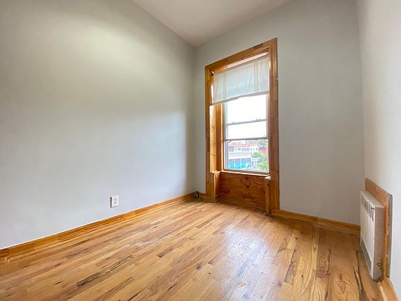 2nd image of 566 Willoughby Ave #3