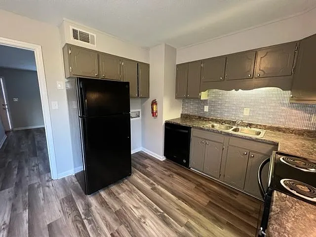 1823 Merritt Dr #C — Photo 7