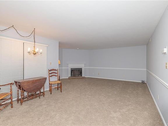 2nd image of 304D Patriot Ln