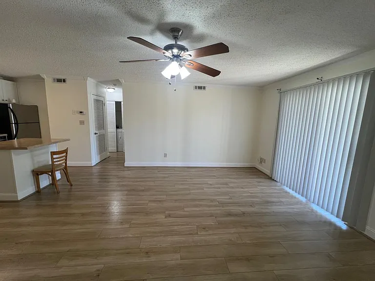 6620 Willow Pointe Dr NW — Photo 1