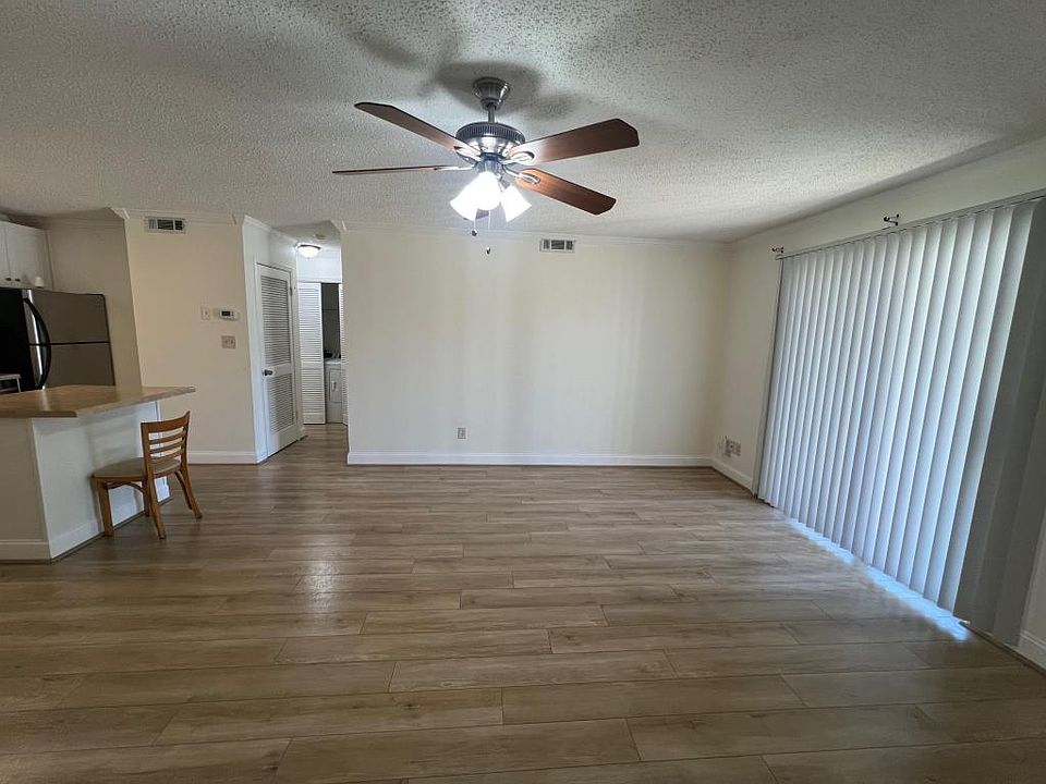 1st image of 6620 Willow Pointe Dr NW