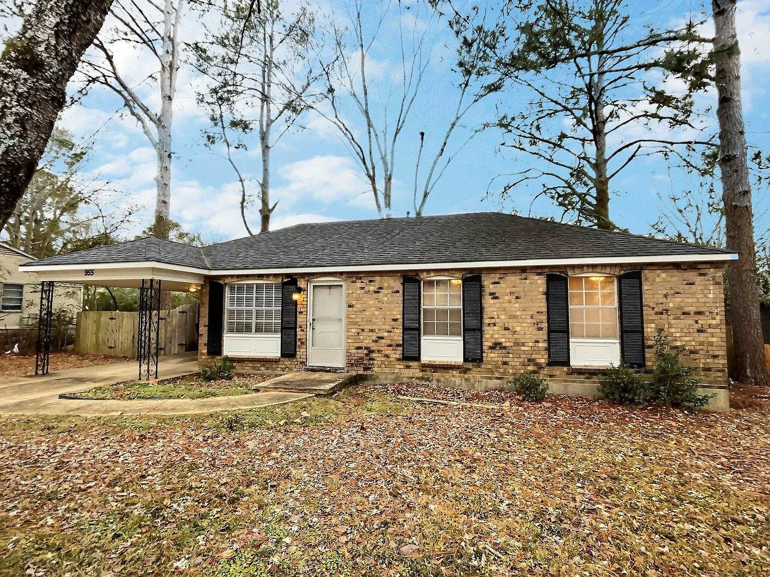 3 bed, 1.5 bath, 1091 sqft, $1,850 — Photo 3