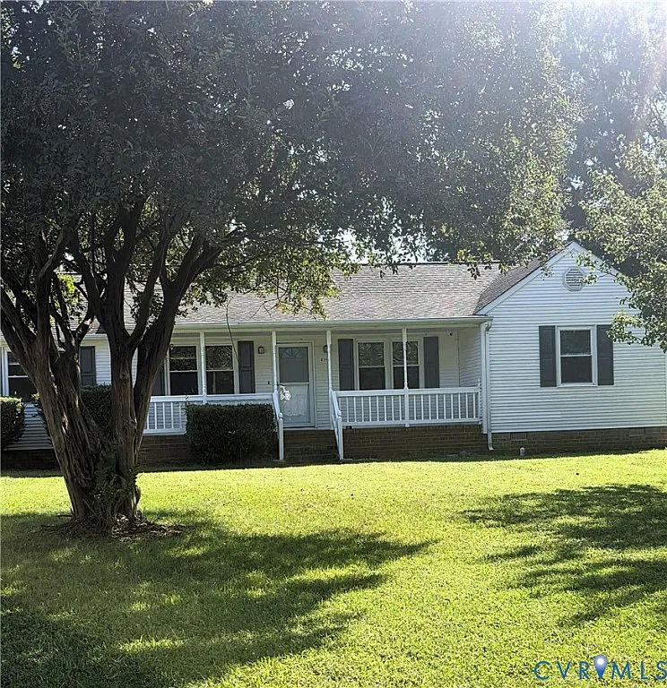 3 bed, 2.0 bath, $2,400 — Photo 1
