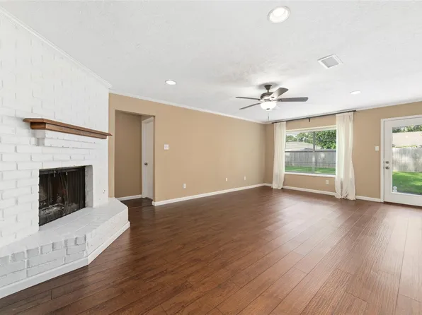 17118 Camberwell Green Ln, Houston, TX 77070