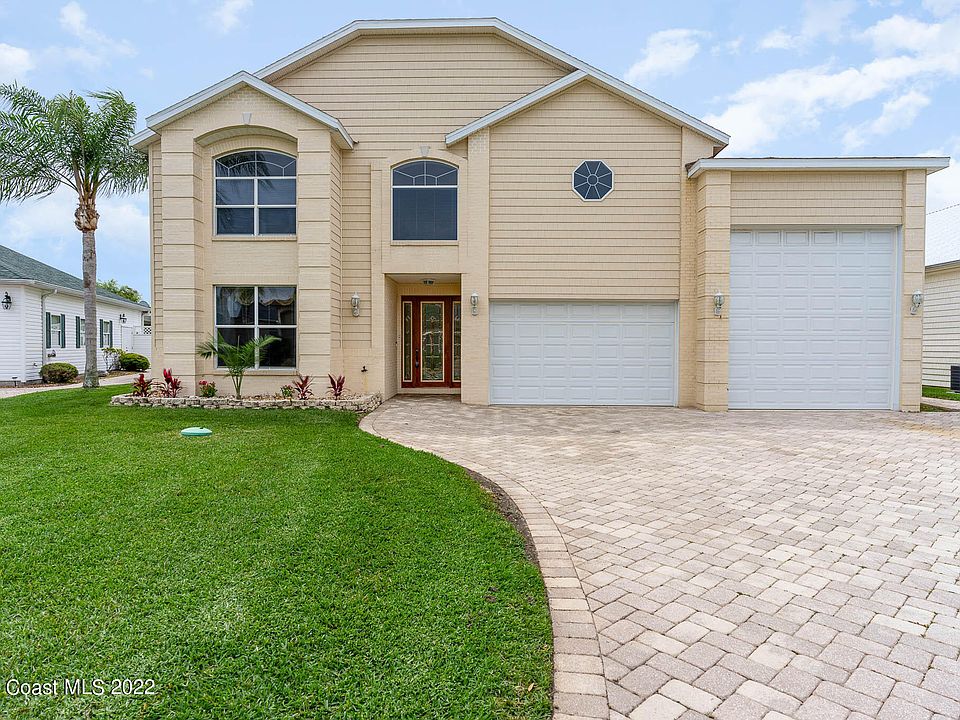 1st image of 912 Grande Haven Dr