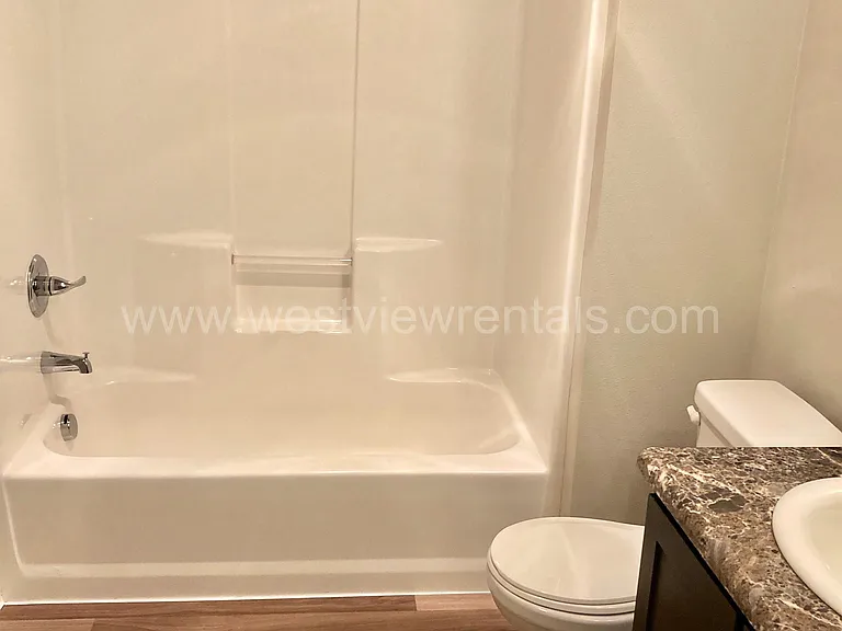 1010 Railroad Ave — Photo 280