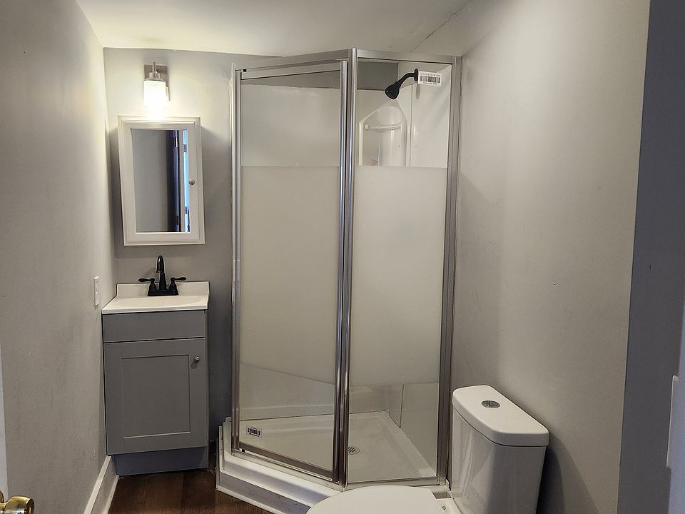 Upstairs bathroom