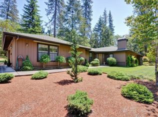 271 Serenity Ln, Grants Pass, OR 97526