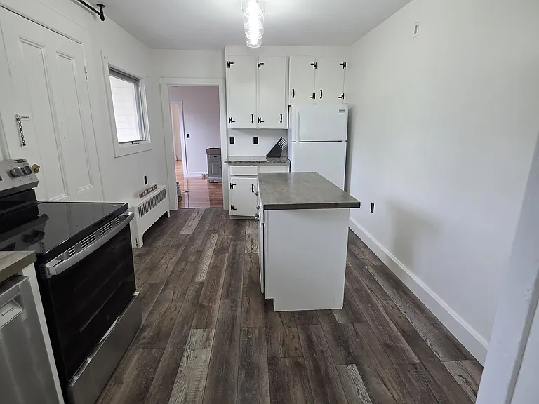 4-2 Crossfield St — Photo 12