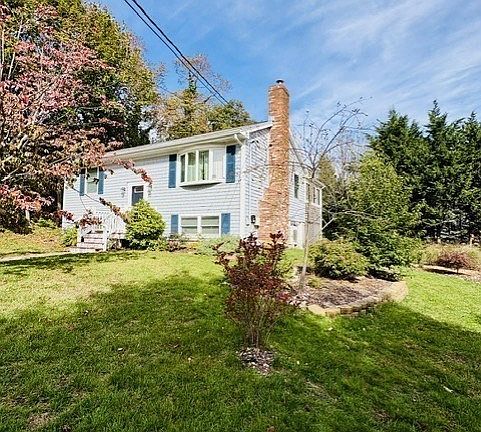 3rd image of 36 Barnstable Rd