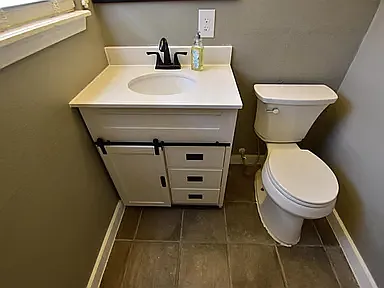 123 SE Surrey Ln — Photo 7