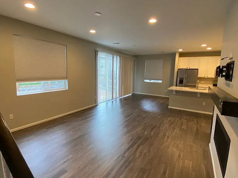 4663 S Nepal Way — Photo 2