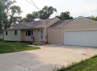 912 E Riverside Blvd, Loves Park, IL 61111