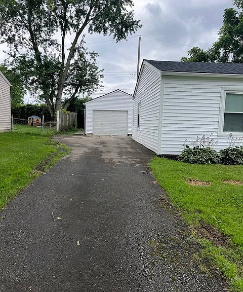 7423 Marlan Ave — Photo 2