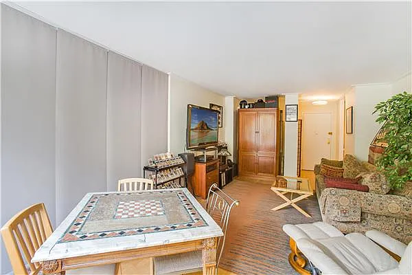 Rented by Weichert Manhattan Midtown | media 9