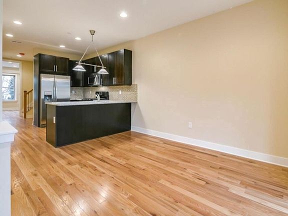3rd image of 2546 Grays Ferry Ave #2