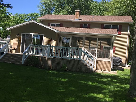 New deck/screened-in porch 