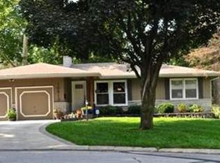 10513 W 48th Ter, Shawnee, KS 66203