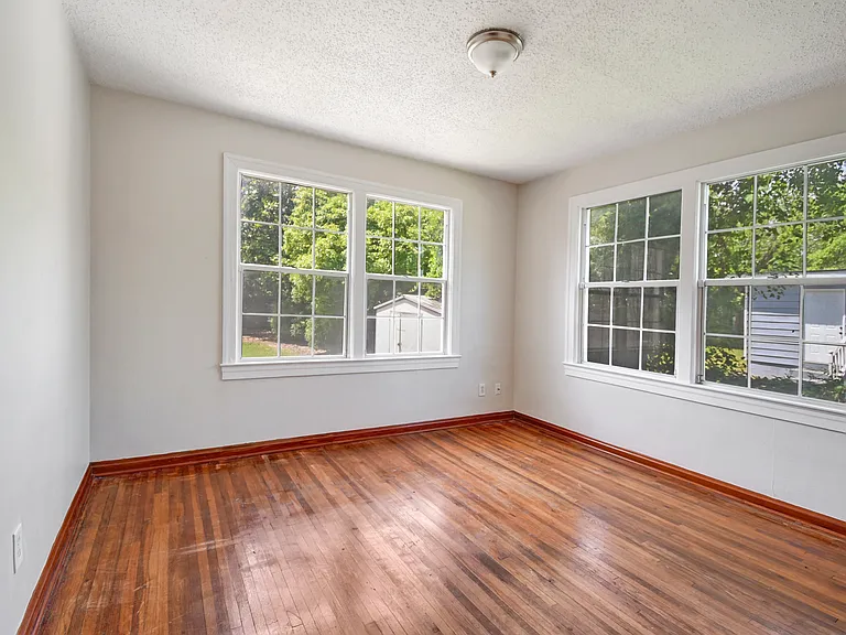 5304 Attleboro St — Photo 11
