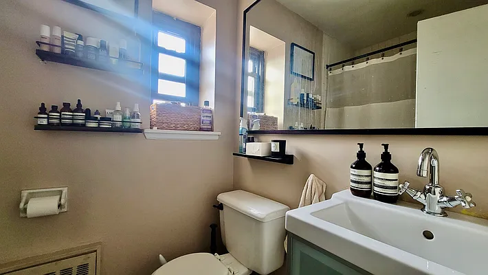 Rented by Julien Aractingi, LREB | media 21