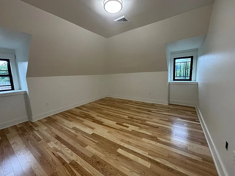 1115 N. Negley Avenue — Photo 10