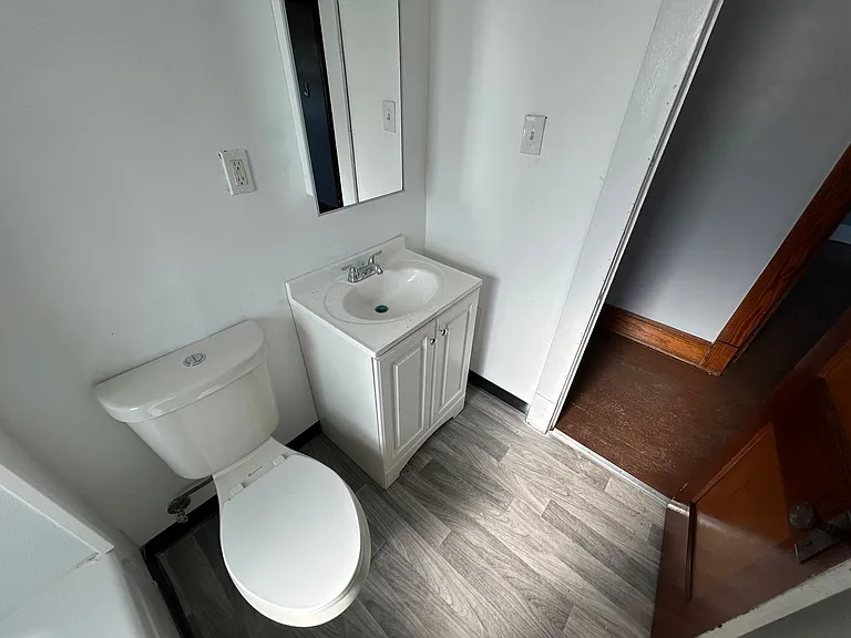 11220 Primrose Ave — Photo 13