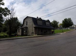 110 E Loring St, Crookston, MN 56716