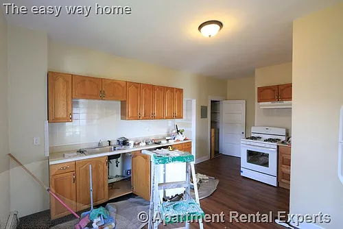 61 Bishop Allen Dr #5 Photo 1