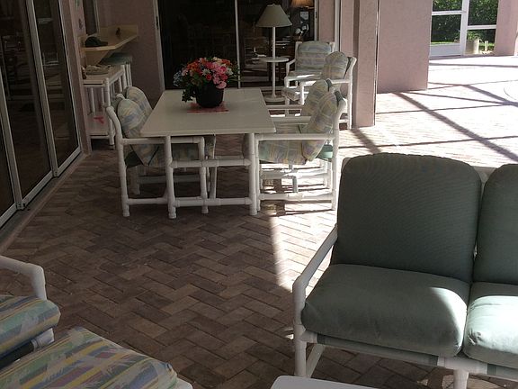 5th image of 9541 Campbell Cir