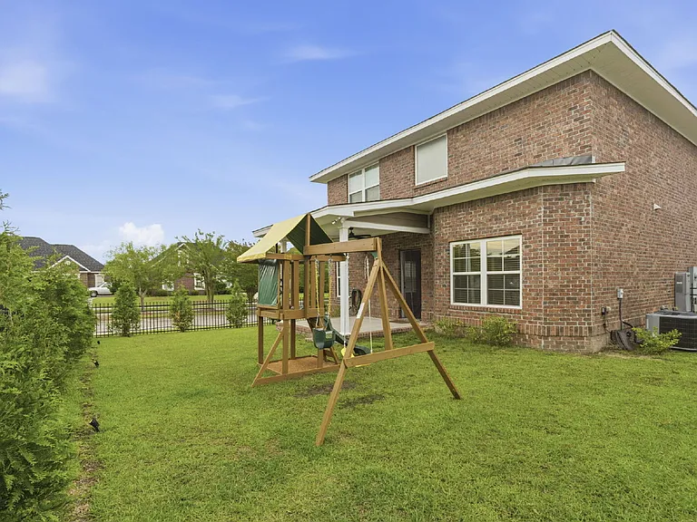 2101 Eureka Way — Photo 58