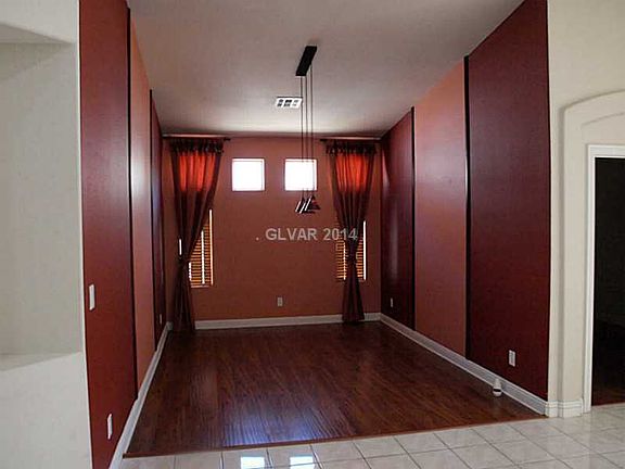 4th image of 1045 Augusta Wood Ct