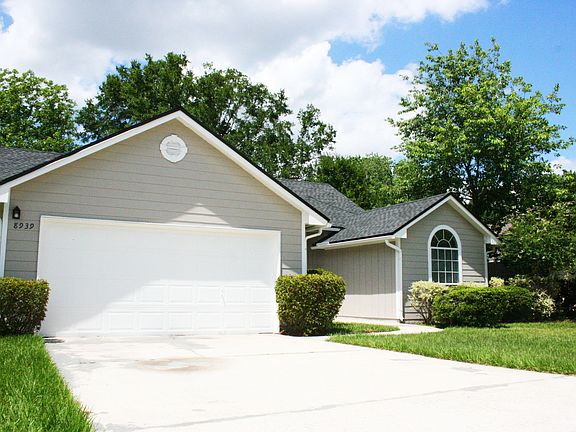 3rd image of 8939 Castle Rock Dr