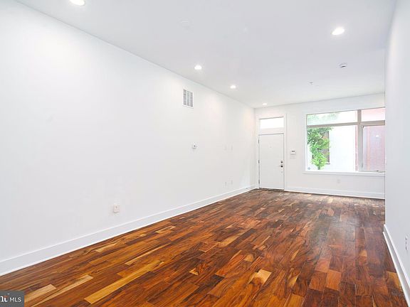 5th image of 2031 Abigail St