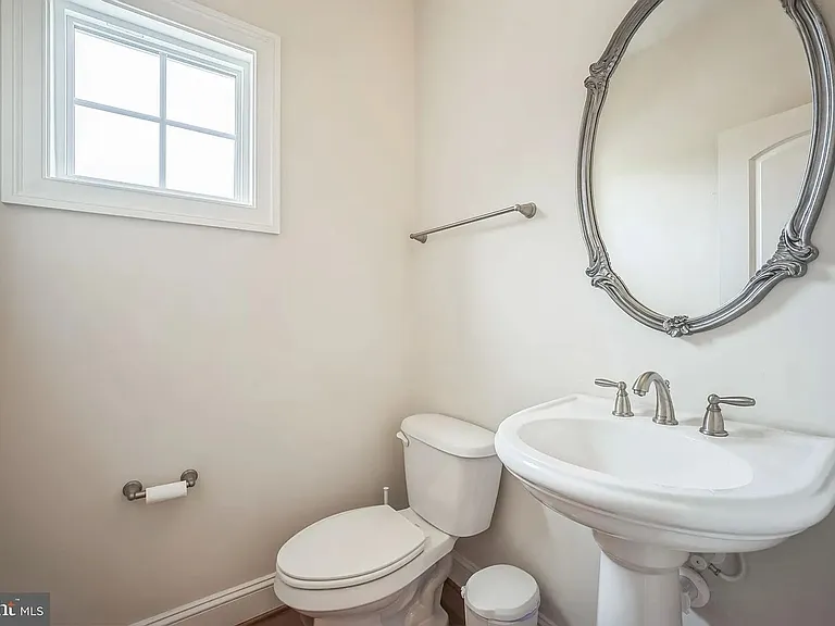 423 Parkview Ave — Photo 19