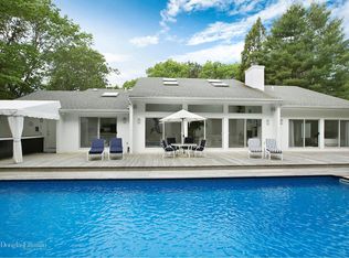 2 Whippoorwill Ct, Quogue, NY 11959