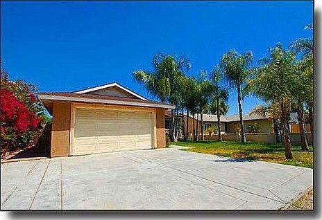 1st image of 1055 Nita Ln